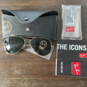 [NEW] Ray-Ban Aviator Classic  Polarized Green Lens & Gold Frame (Standard Size)